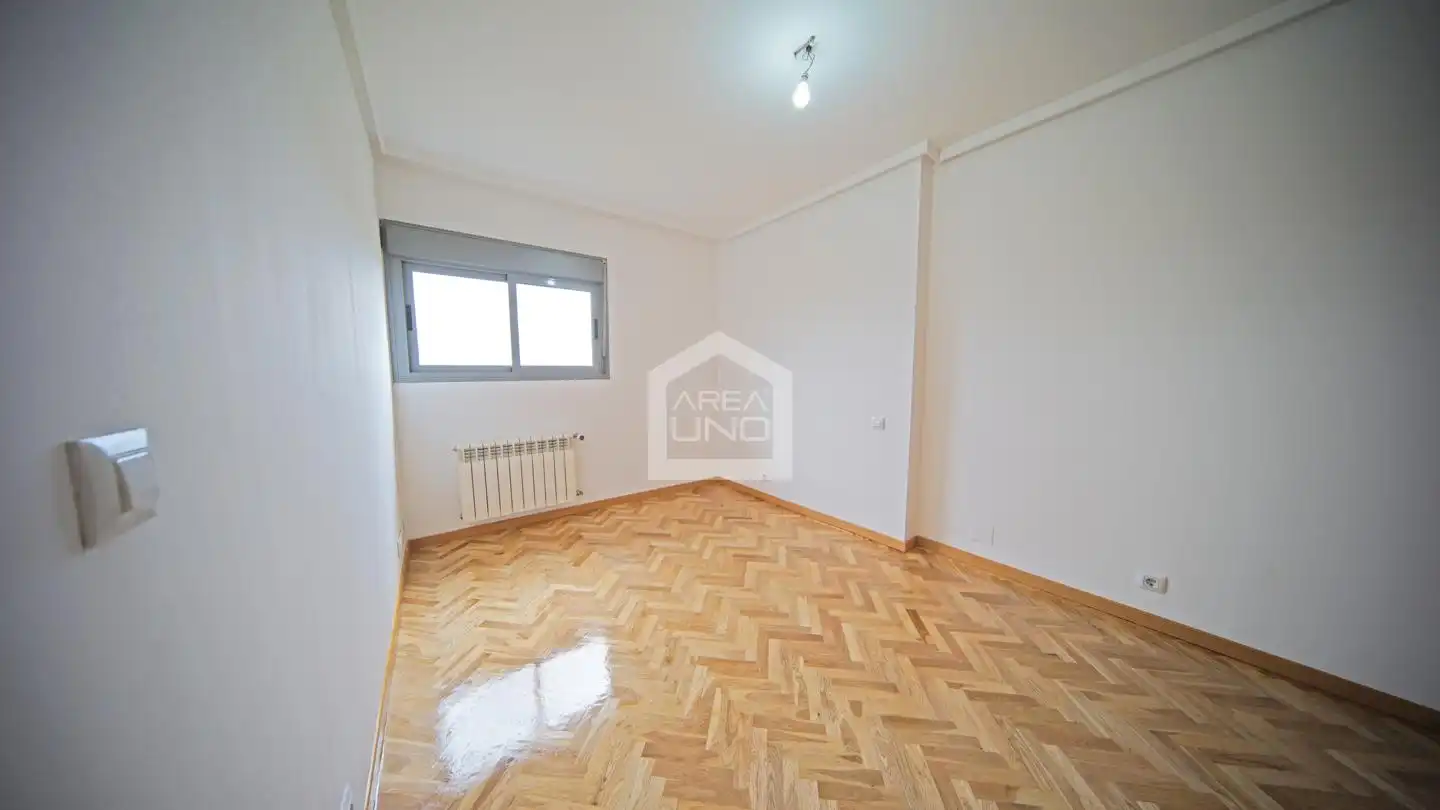 Schlafzimmer von Wohnung zur Miete in Alcorcón mit Klimaanlage, Heizung und Parkett