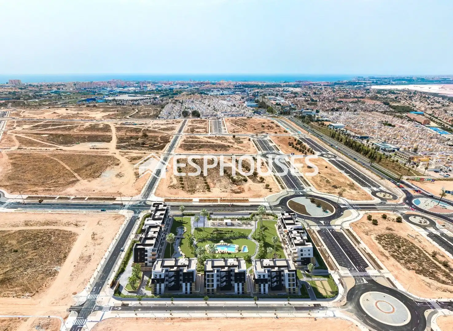 Bajo con terraza en venta en Zona Carrefour - Urbanizaciones, imagen 24