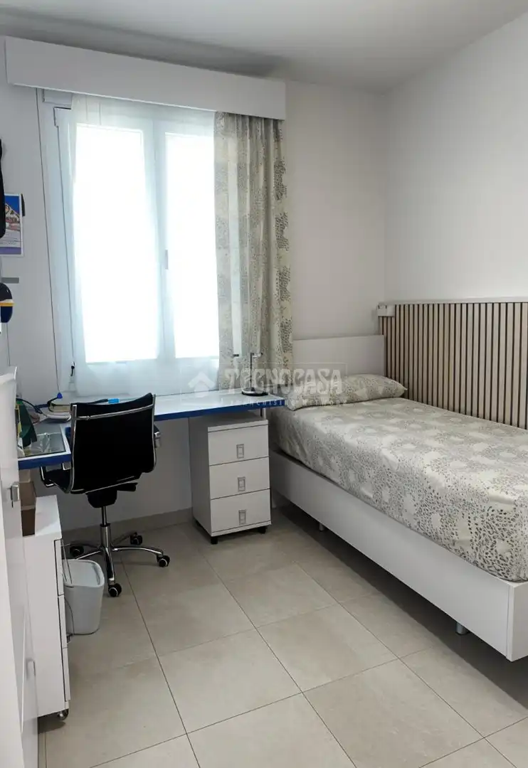 Habitación de Casa o chalet en venta en Madrid con Jardín privado y Alarma