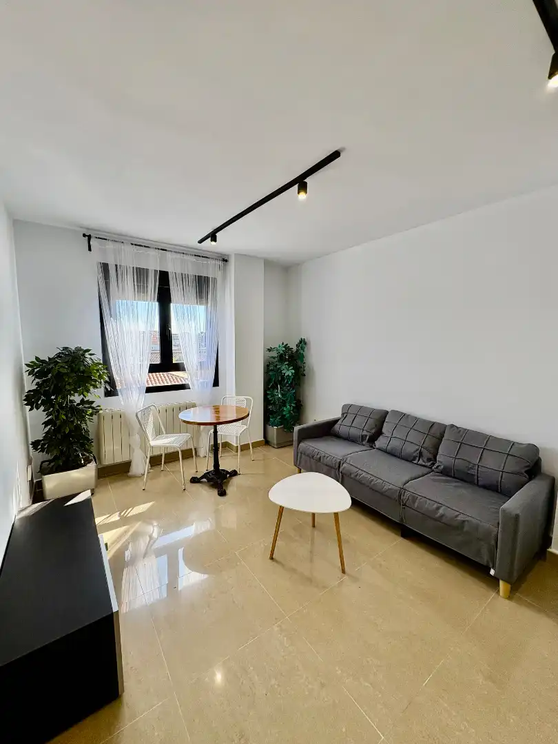 Appartement avec ascenseur à louer à Calle Antonio Machado