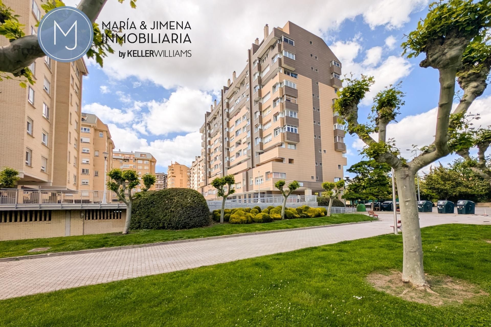 Vista exterior de Pis en venda en Zizur Mayor / Zizur Nagusia amb Calefacció, Parquet i Terrassa