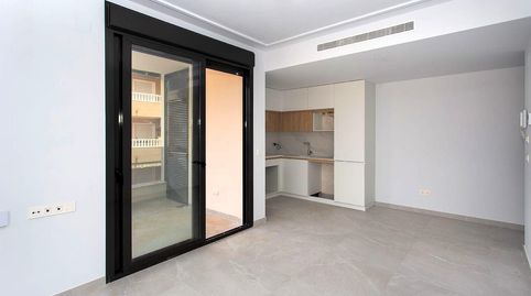 Foto 4 de Apartamento en venta en Calle Radio Murcia, 14, Las Piscinas Naturales, Torrevieja