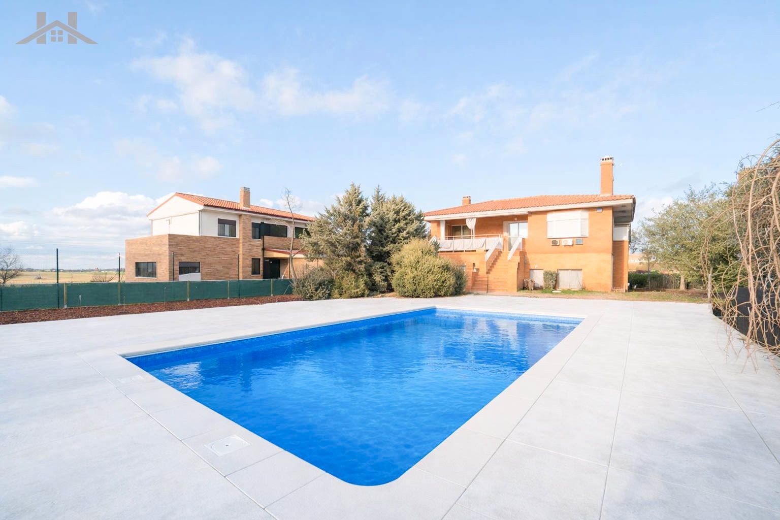 Piscina de Casa o xalet en venda en Móstoles amb Aire condicionat, Calefacció i Jardí privat