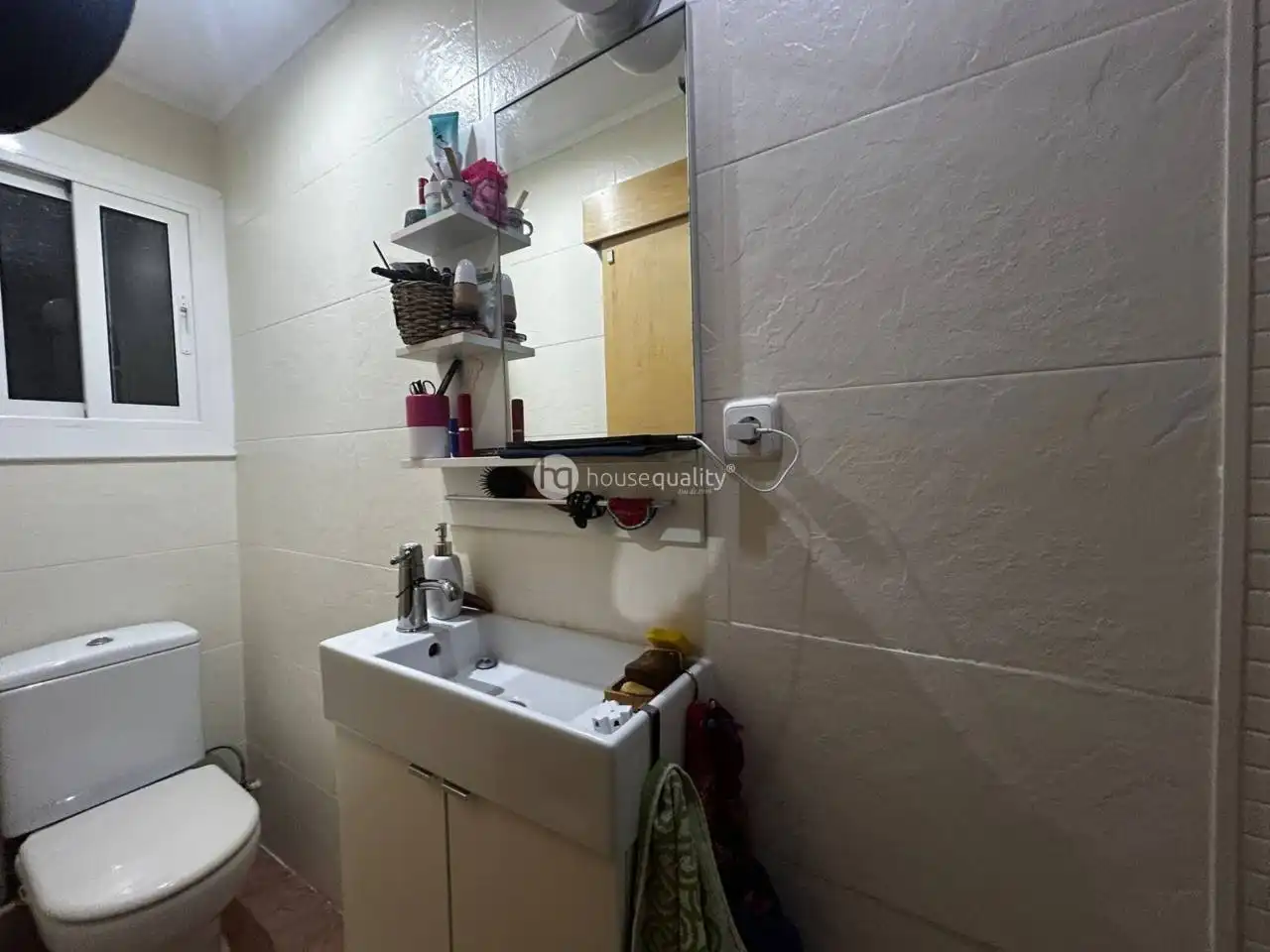 Badezimmer von Wohnung zum Verkauf in L'Hospitalet de Llobregat mit Klimaanlage, Heizung und Parkett