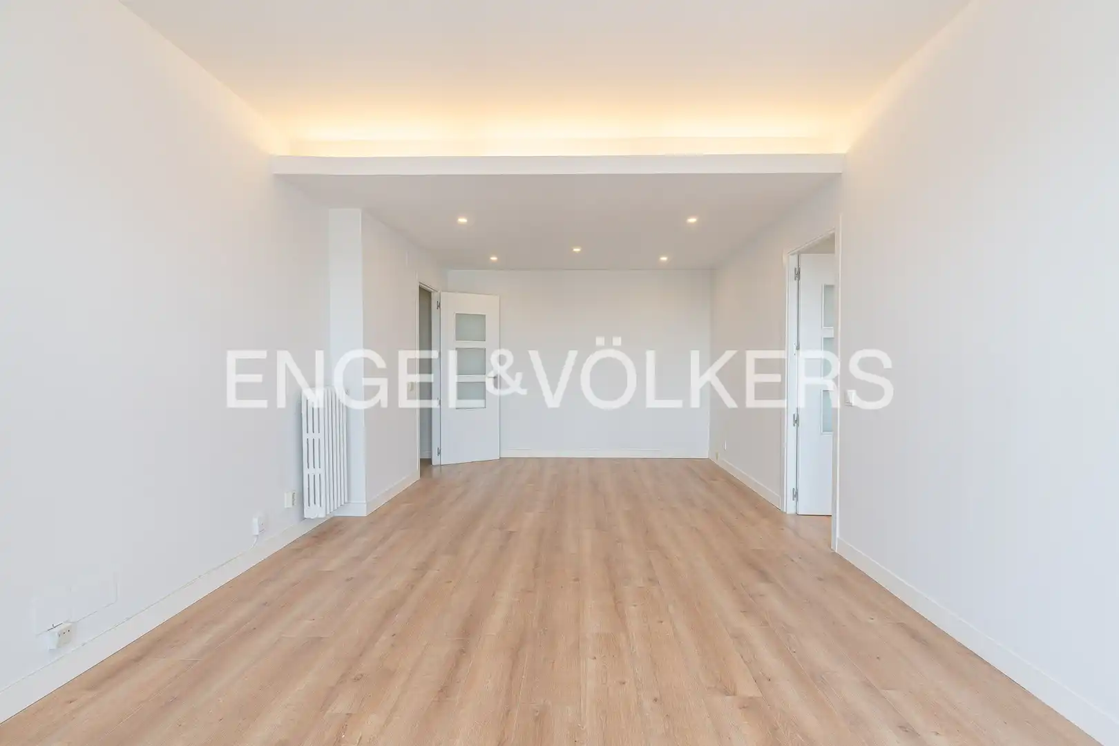 Living room of Flat for rent in Madrid  with Air Conditioner, Heating and Terrace