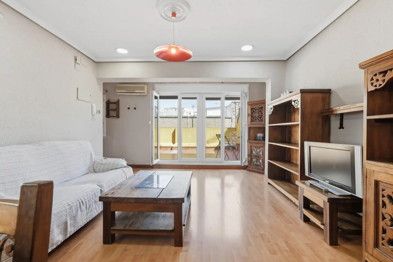 Sala de estar de Ático en venta en Xirivella con Parquet