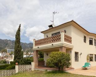 Exterior view of House or chalet for sale in Marbella  with Terrace