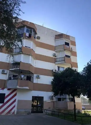 Vista exterior de Pis en venda en Sevilla