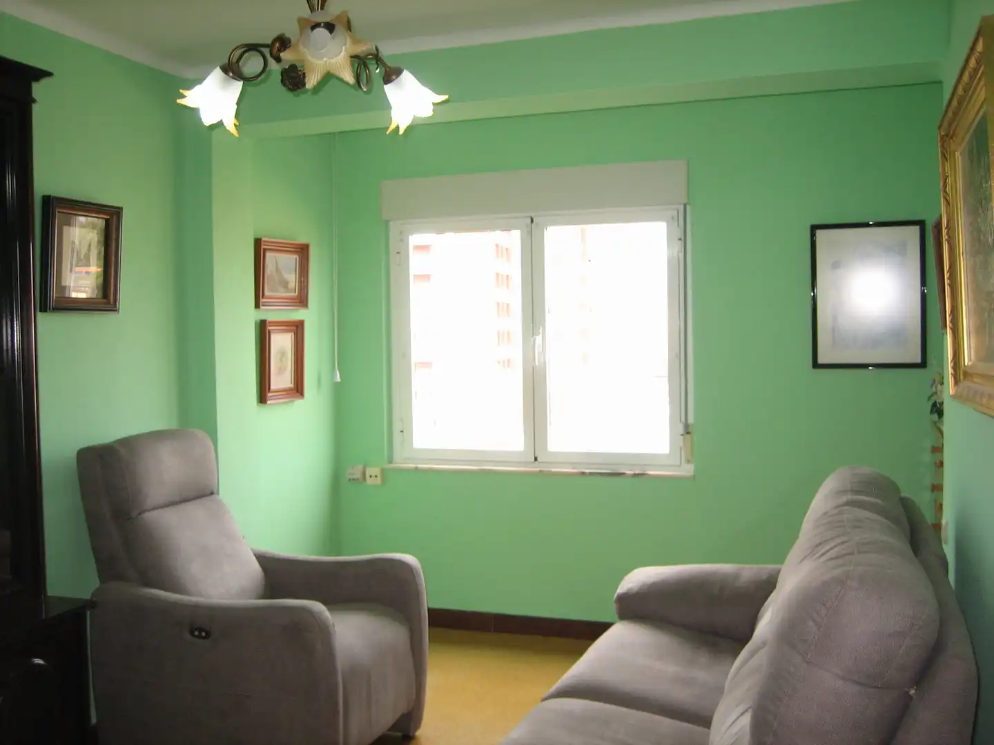 Sala de estar de Piso en venta en Avilés con Amueblado