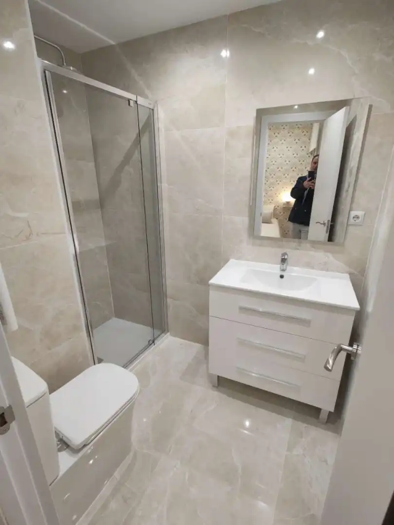 Baño de Piso en venta en Madrid con Aire acondicionado, Calefacción y Amueblado