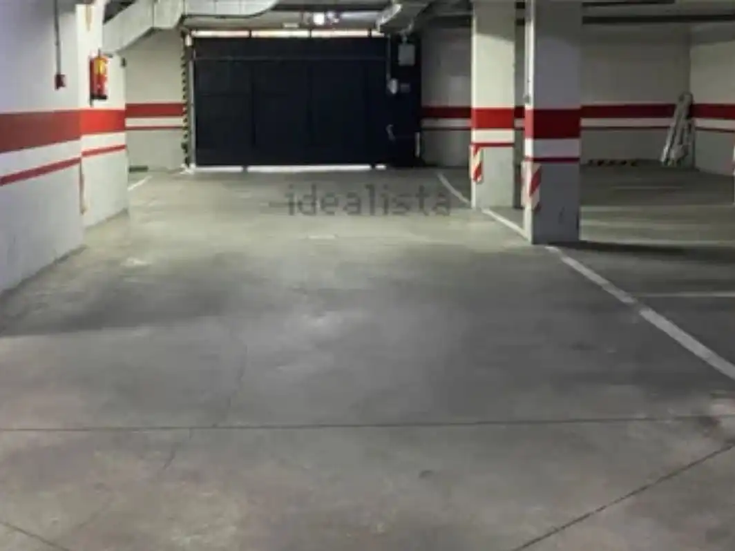 Parking of Garage for rent in Madrid