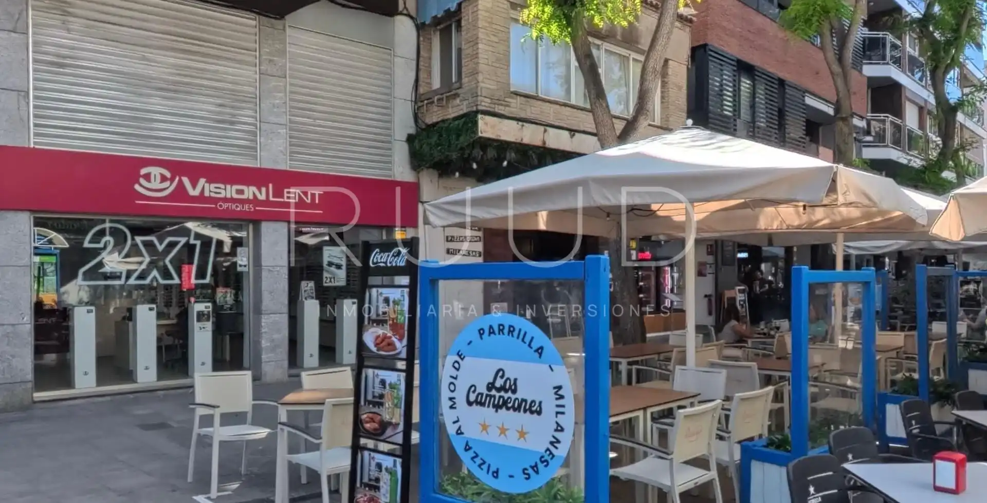 Vista exterior de Local de alquiler en Castelldefels con Aire acondicionado