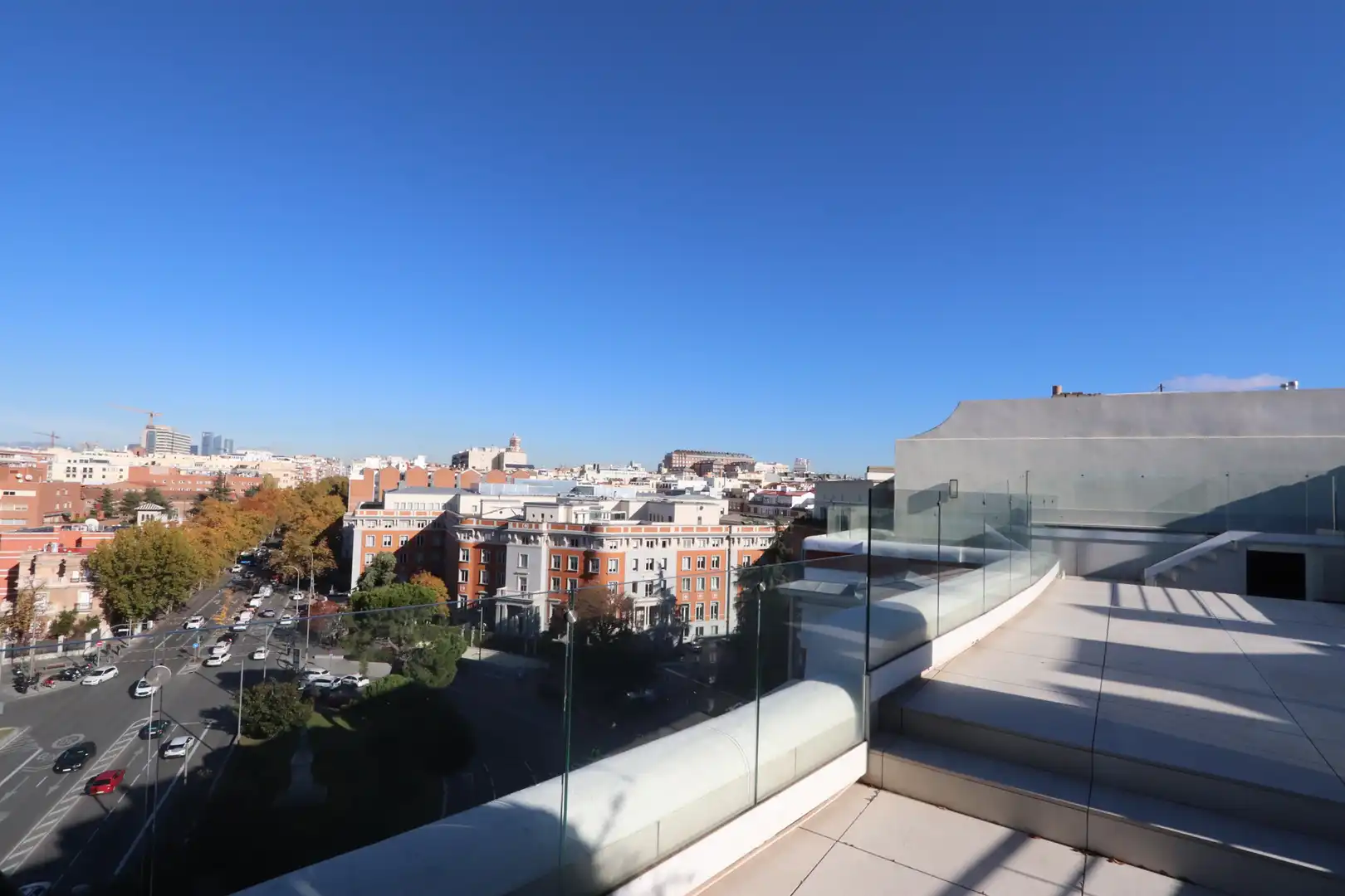 Vista exterior de Ático en venta en Madrid con Aire acondicionado, Calefacción y Jardín privado