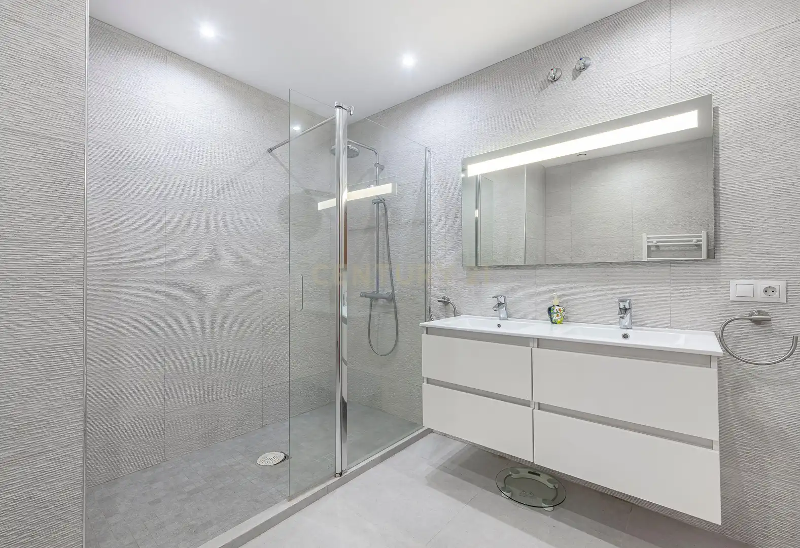 Apartamento con piscina en venta en La Duquesa, imagen 28