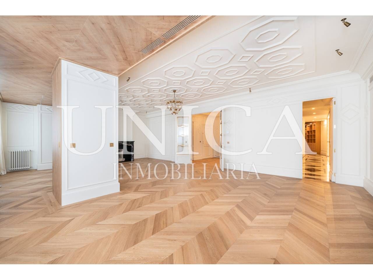 Bedroom of Flat for sale in  Madrid Capital  with Air Conditioner, Heating and Parquet flooring