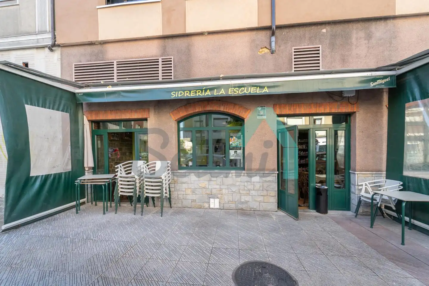 Local en traspaso en De Viella, Lugones