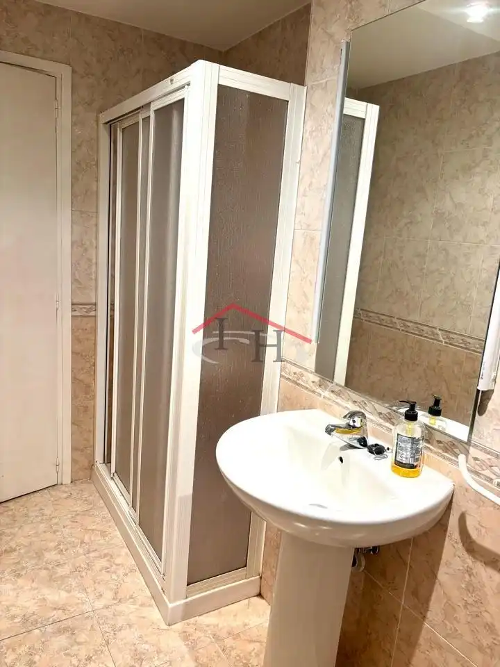 Baño de Apartamento de alquiler en León Capital  con Calefacción y Amueblado