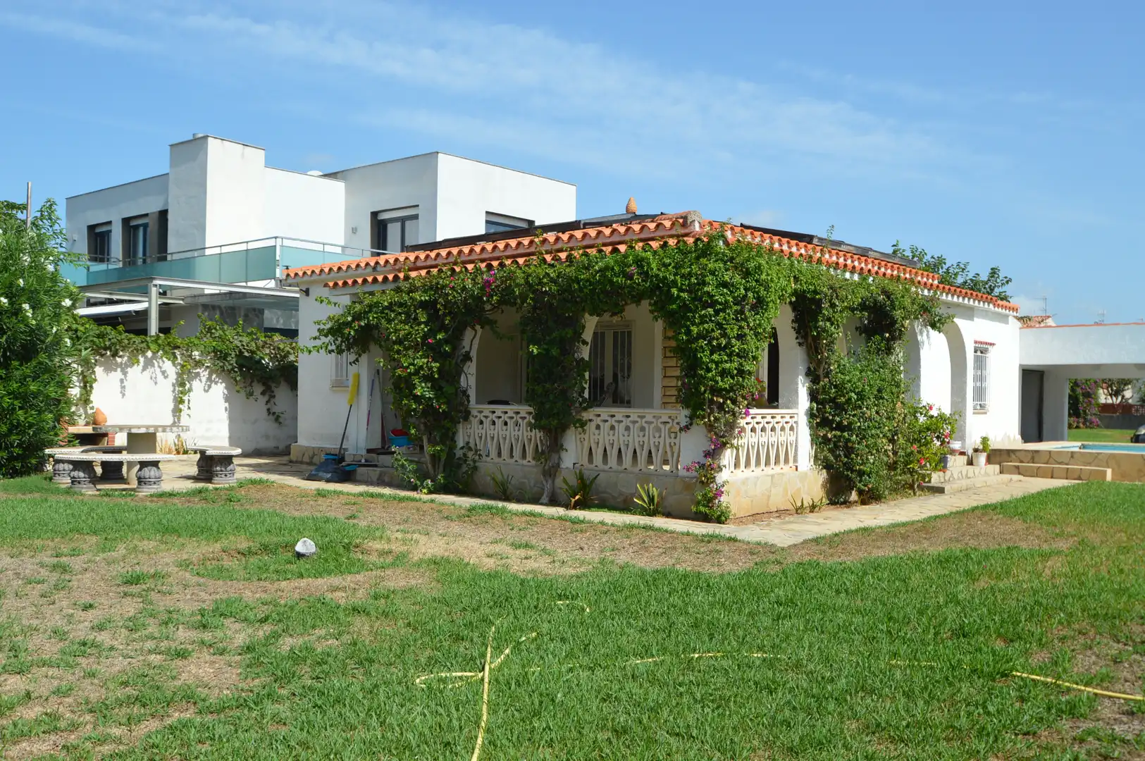 Exterior view of Houses for sale in Vinaròs  with Private garden, Terrace and Swimming Pool
