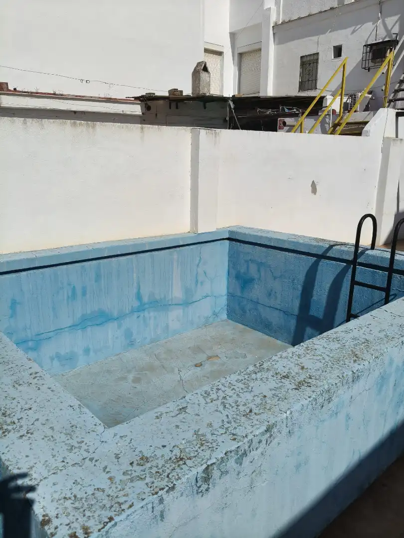 Piscina de Casa adosada en venta en Villaverde del Río con Piscina