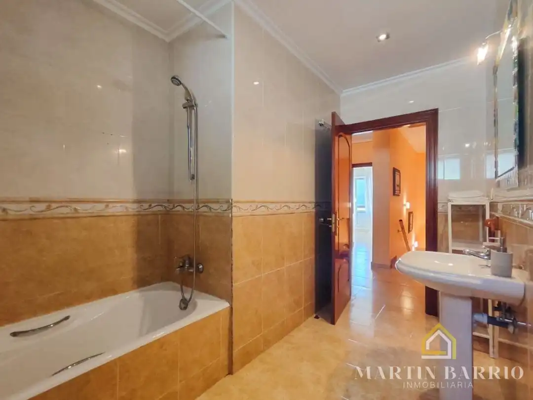 Baño de Casa o chalet en venta en Muskiz con Calefacción, Jardín privado y Terraza