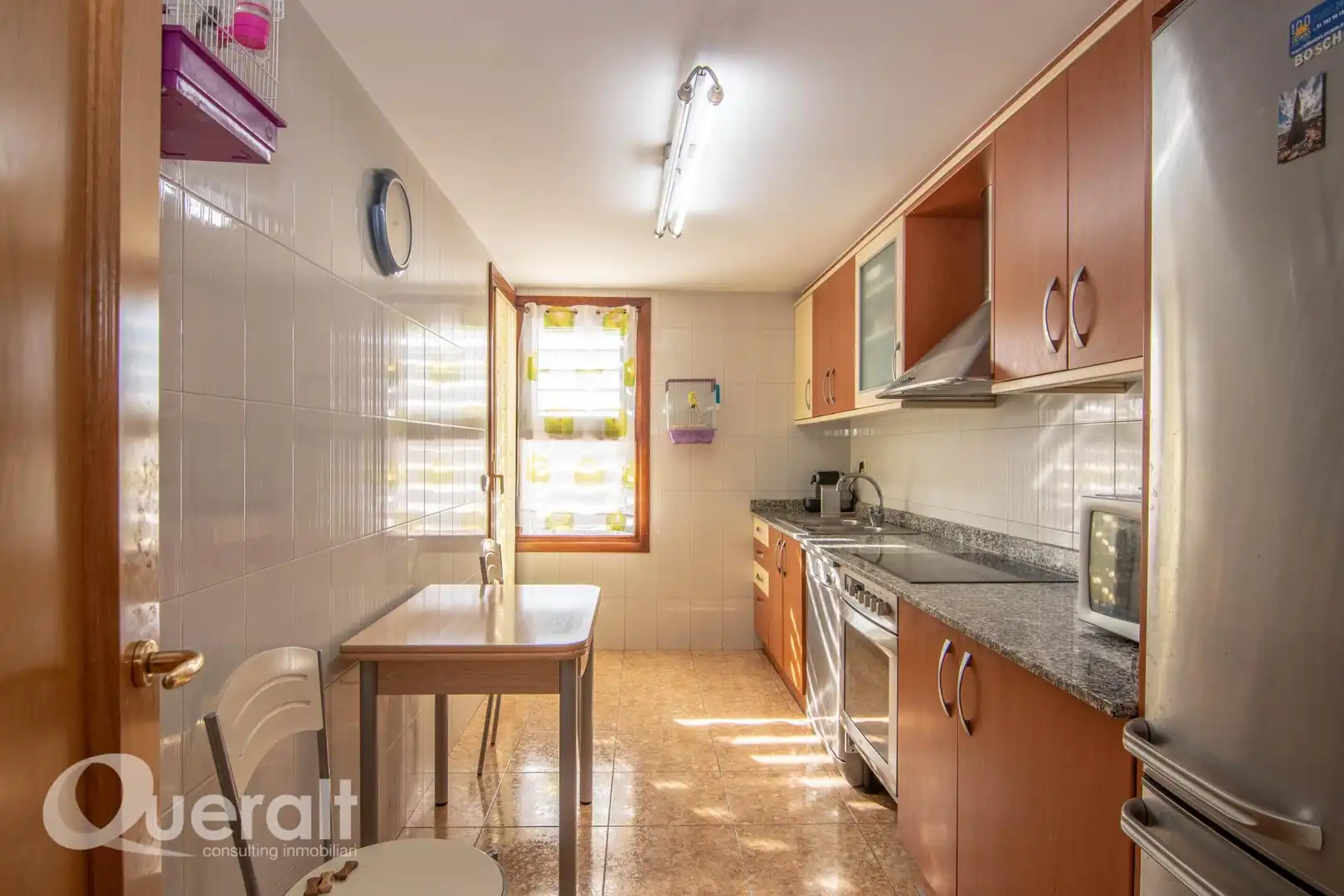 Küche von Wohnung zum Verkauf in Lleida mit Heizung, Abstellraum und Ofen
