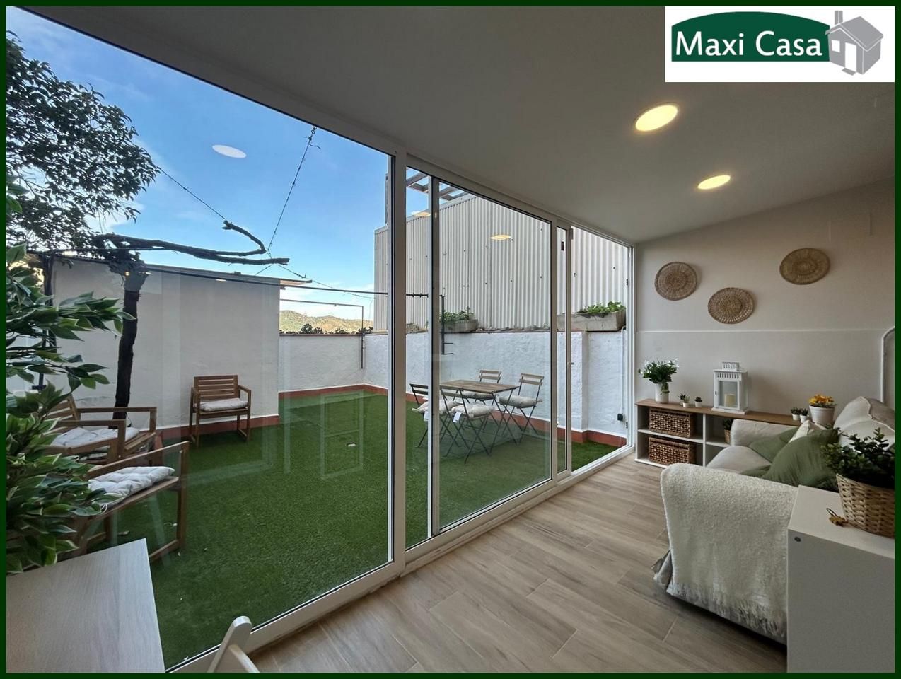 Terrace of Planta baja for sale in  Barcelona Capital  with Parquet flooring, Terrace and Furnished