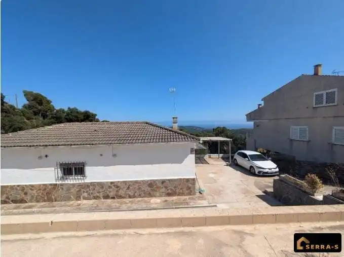 Casa amb jardí en venda a Sant Cebrià de Vallalta, imagen 2