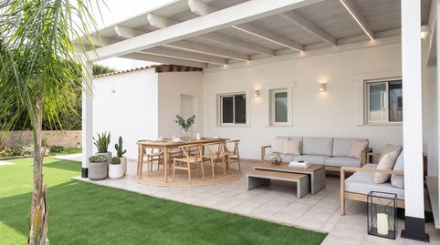 Elegante Vivienda en una planta con piscina y placas solares en Torre en Conill, Bétera