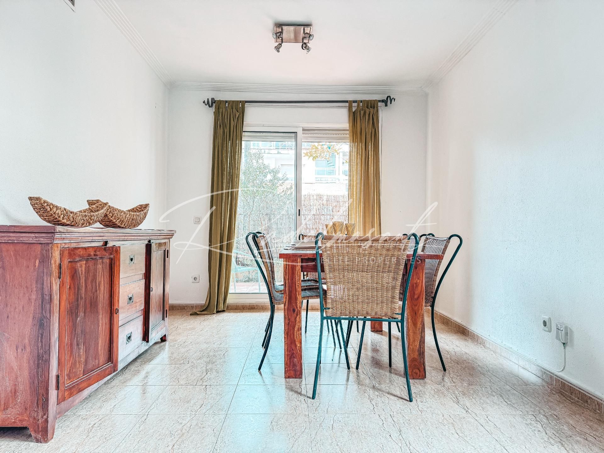 Dining room of Flat for sale in Cambrils  with Terrace, Furnished and Community pool
