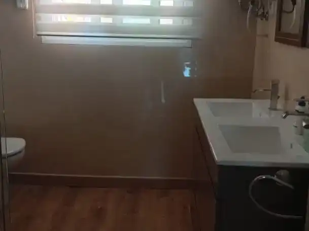 Badezimmer von Wohnung zur Miete in Madrid mit Klimaanlage, Möbliert und Balkon