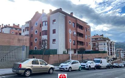 Vista exterior de Pis en venda en Castro-Urdiales amb Terrassa