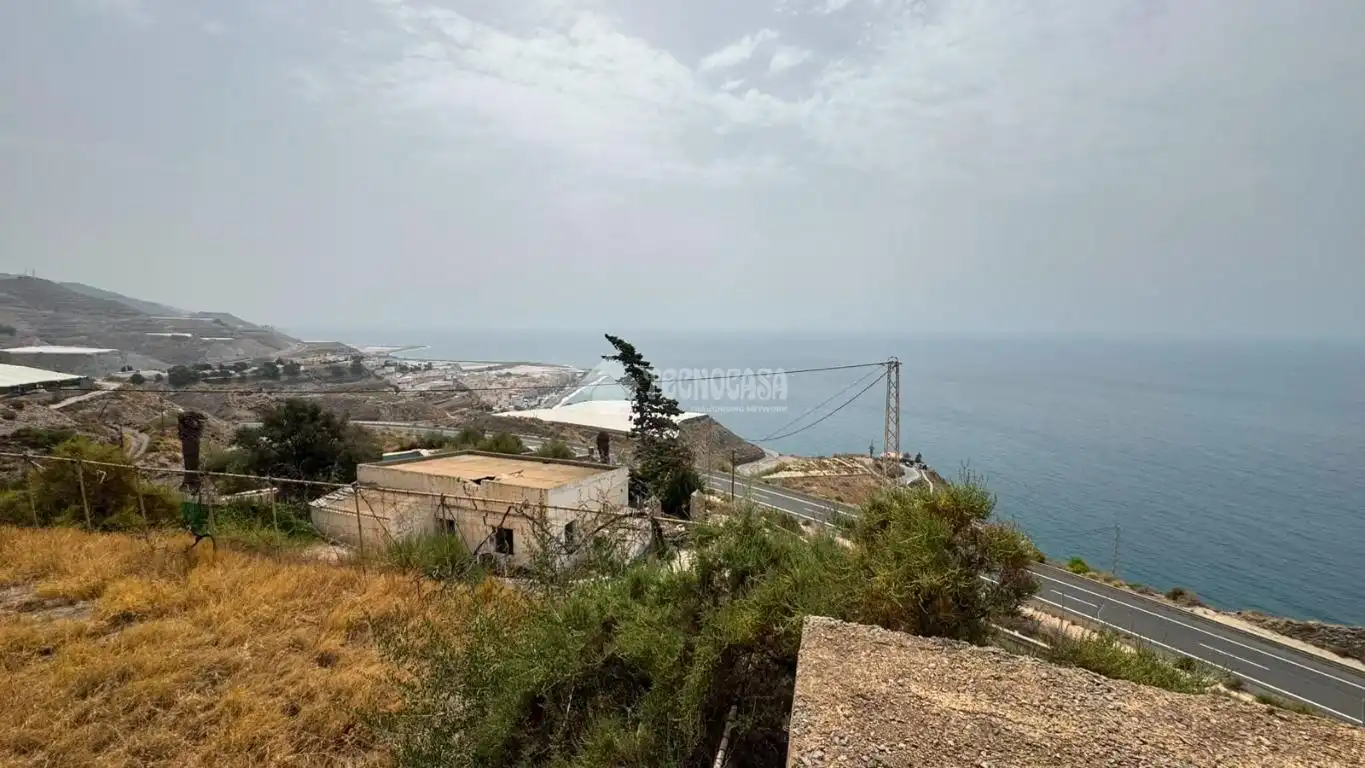Terreno en venta en Albuñol