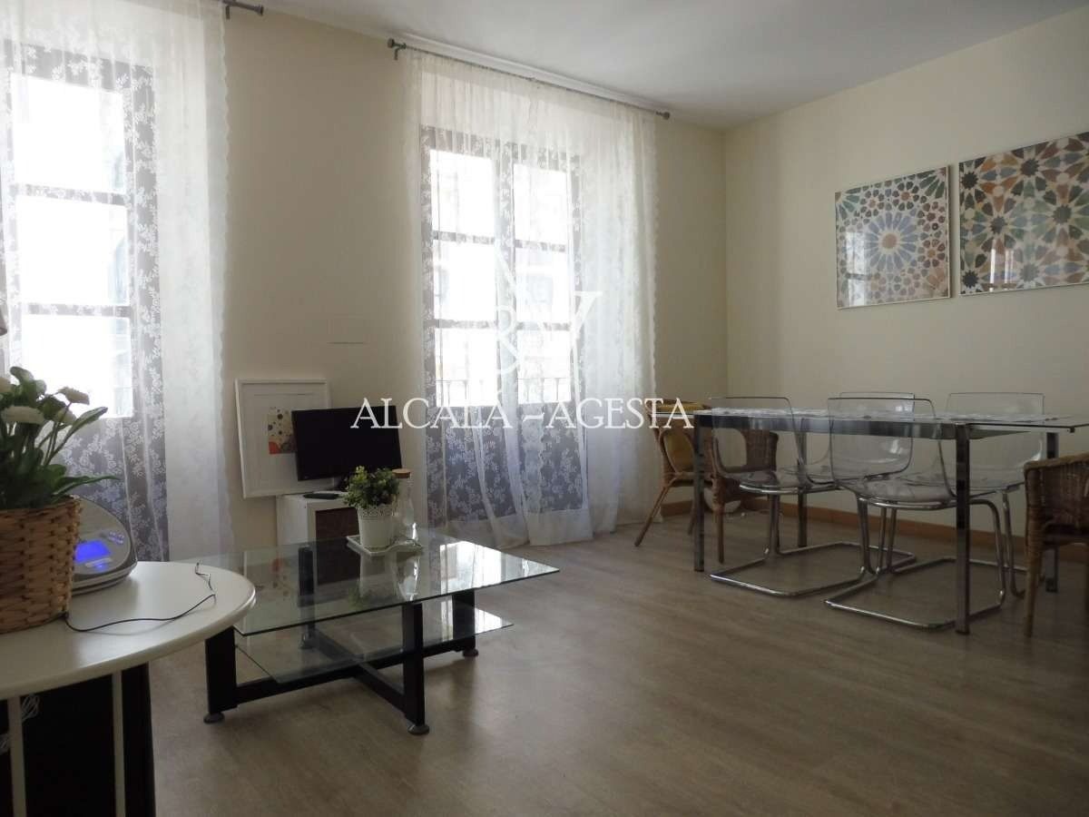 Sala d'estar de Pis de lloguer en  Granada Capital amb Calefacció i Balcó