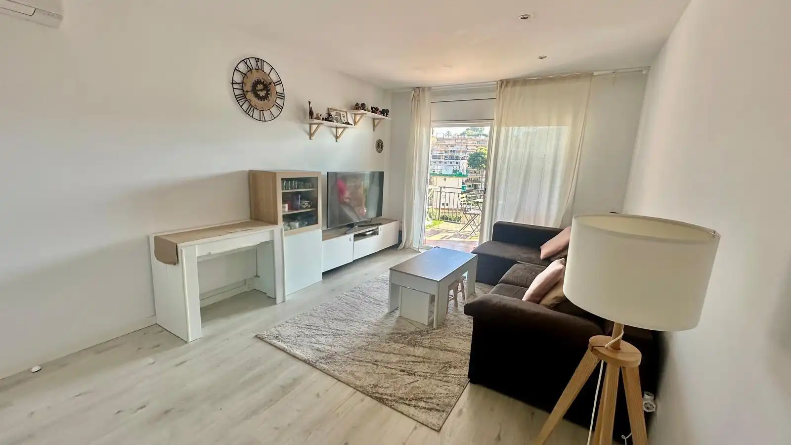 Sala d'estar de Apartament en venda en Castelldefels amb Aire condicionat, Calefacció i Jardí privat