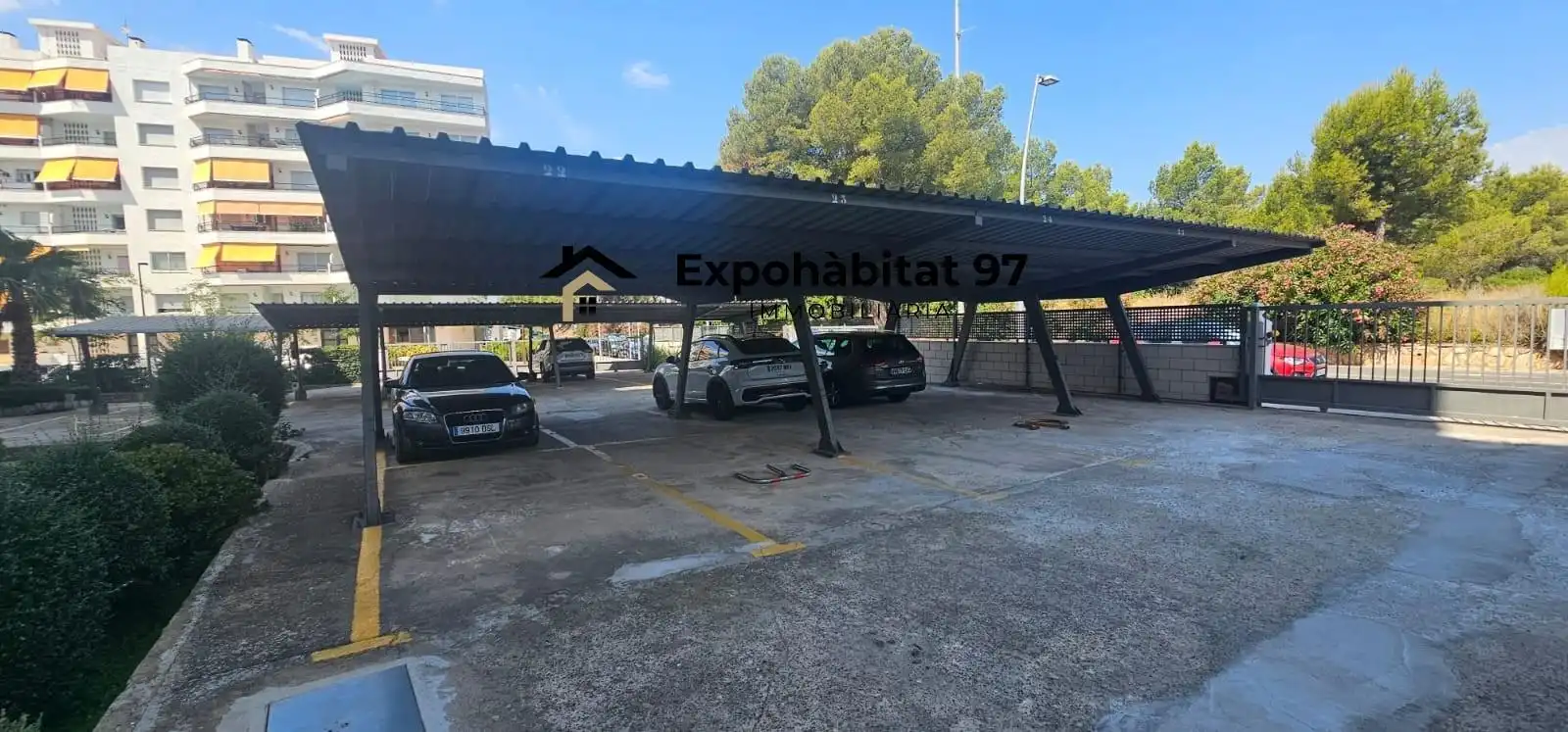 Parking de Apartamento en venta en Mont-roig del Camp con Aire acondicionado y Piscina comunitaria