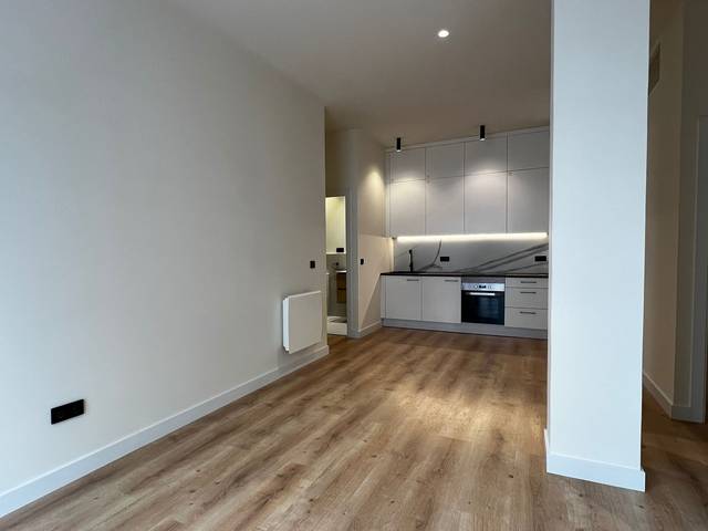 Piso en Venta en Calle de Antonio López en Moscardó