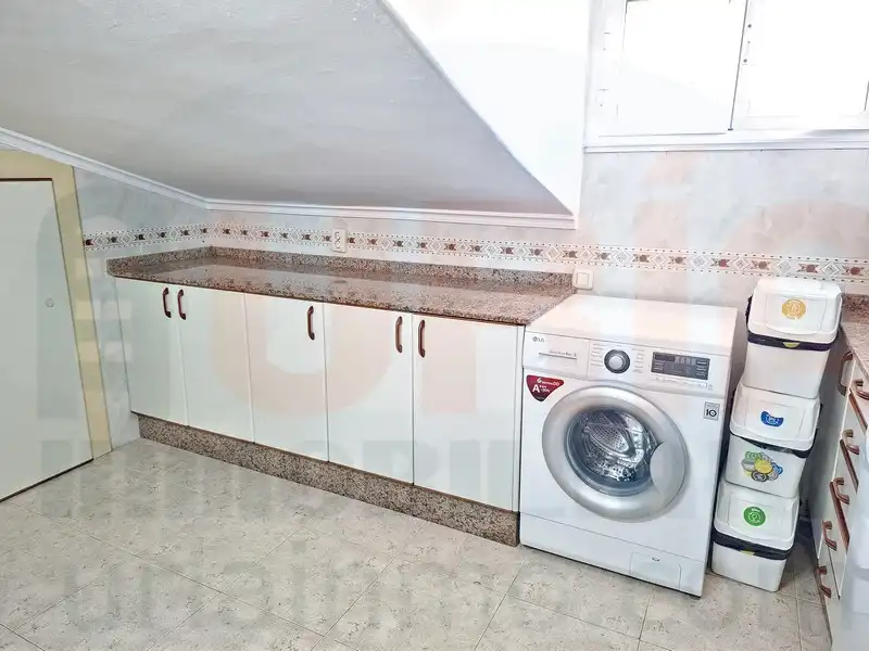 Kitchen of Attic for rent in Oviedo   with Heating, Terrace and Furnished