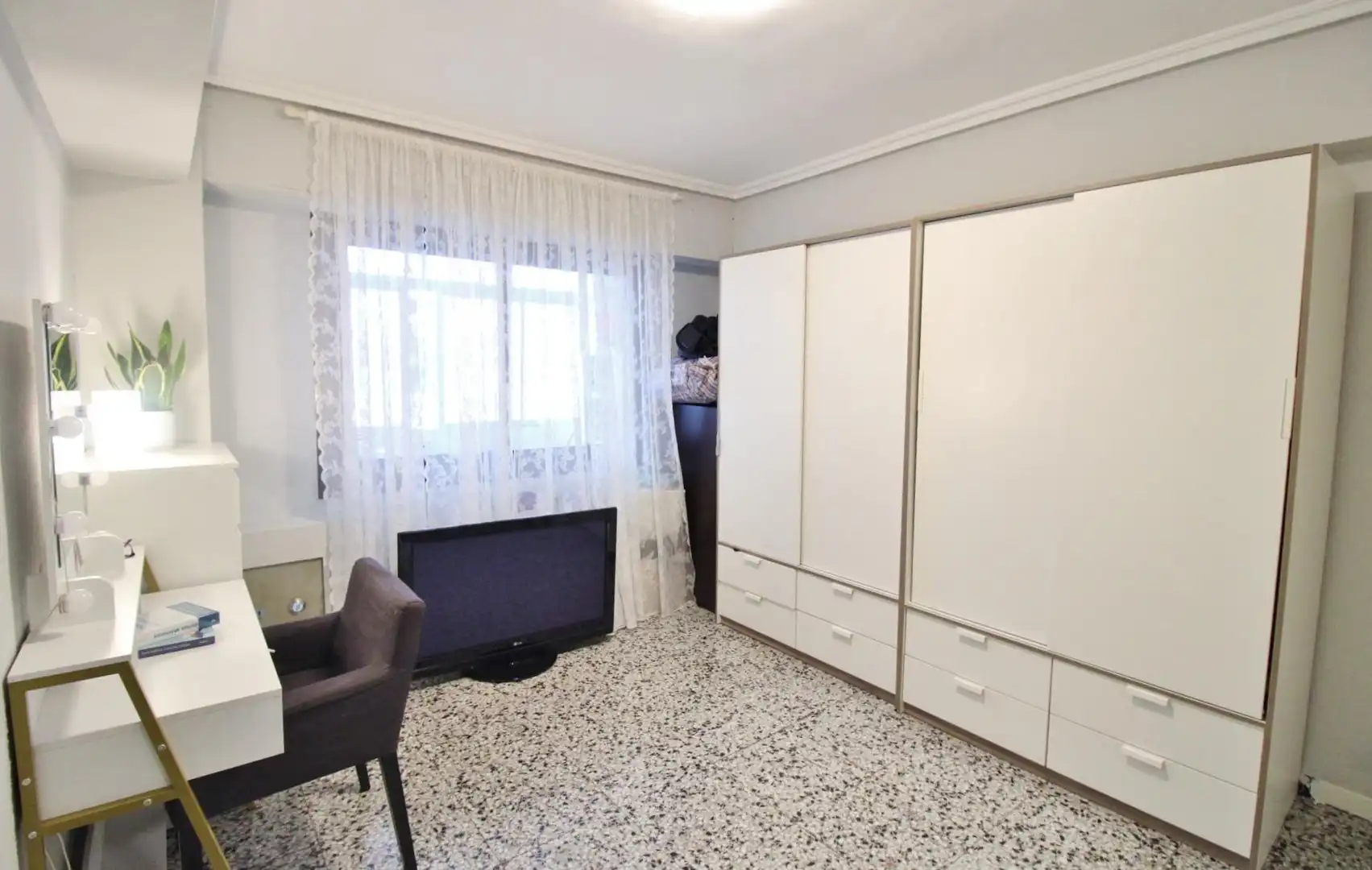 Habitación de Piso en venta en Alicante / Alacant con Aire acondicionado, Calefacción y Terraza