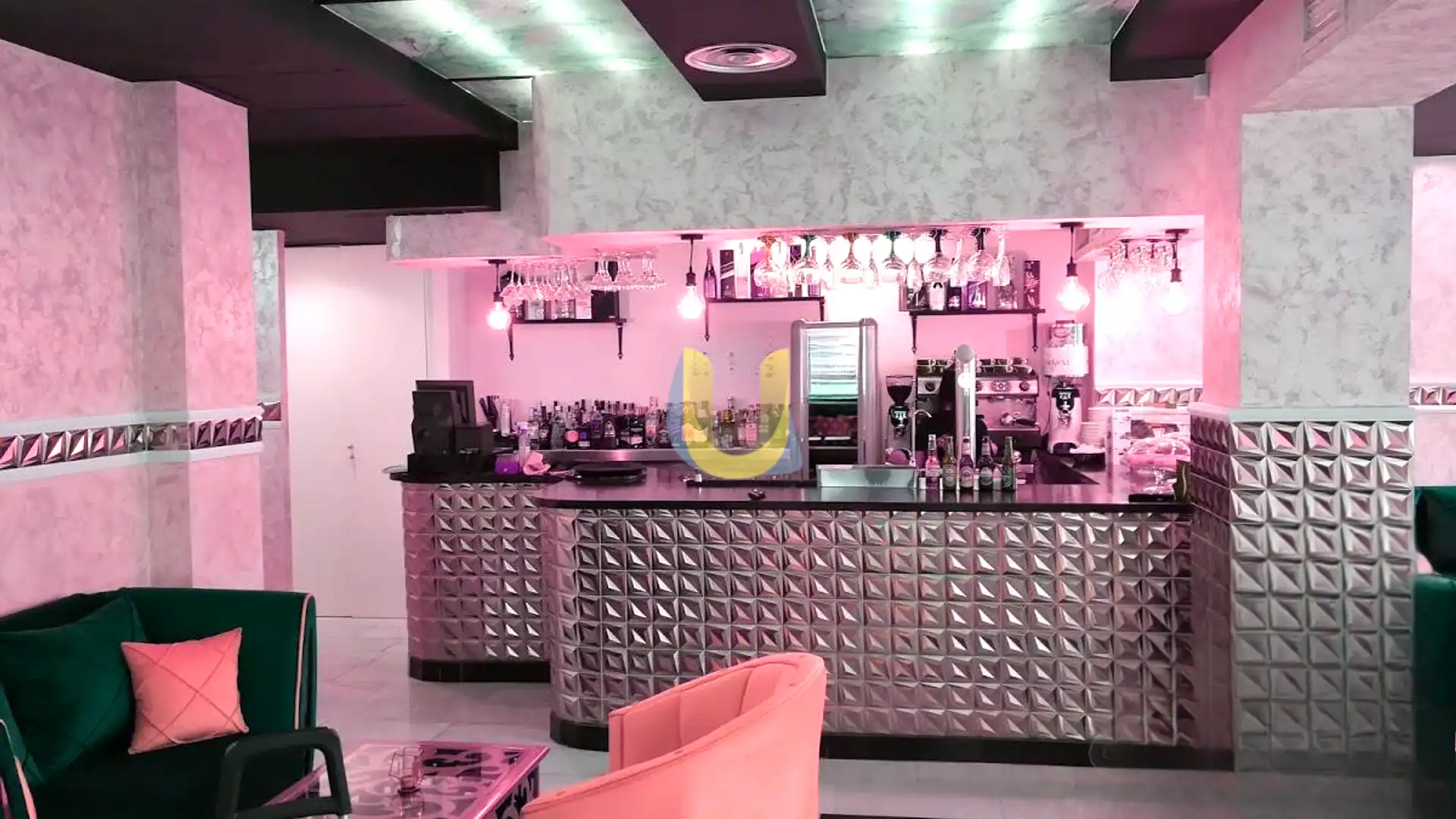 Local en traspaso en Opañel