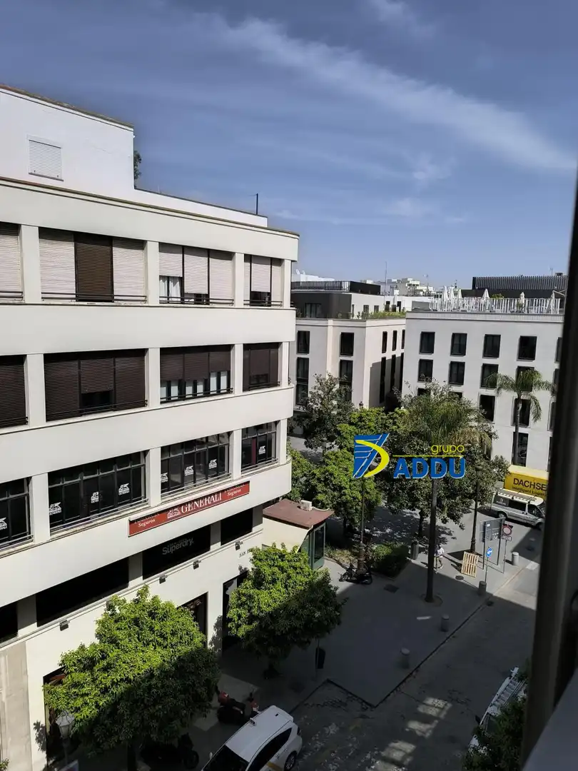 Exterior view of Flat for rent in Sevilla  with Air Conditioner and Furnished