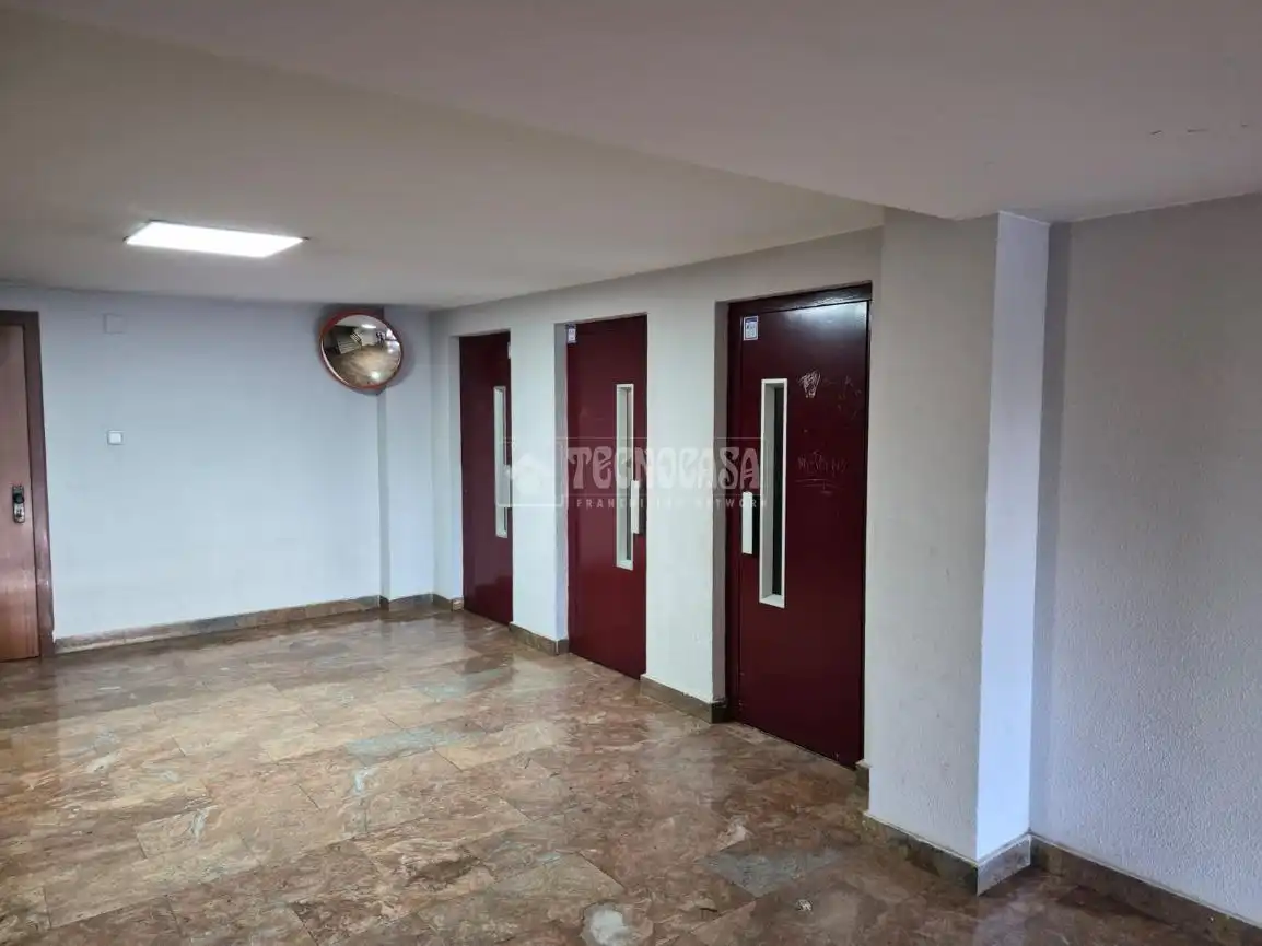 Piso en venta en Zaragoza con Calefacción y Terraza