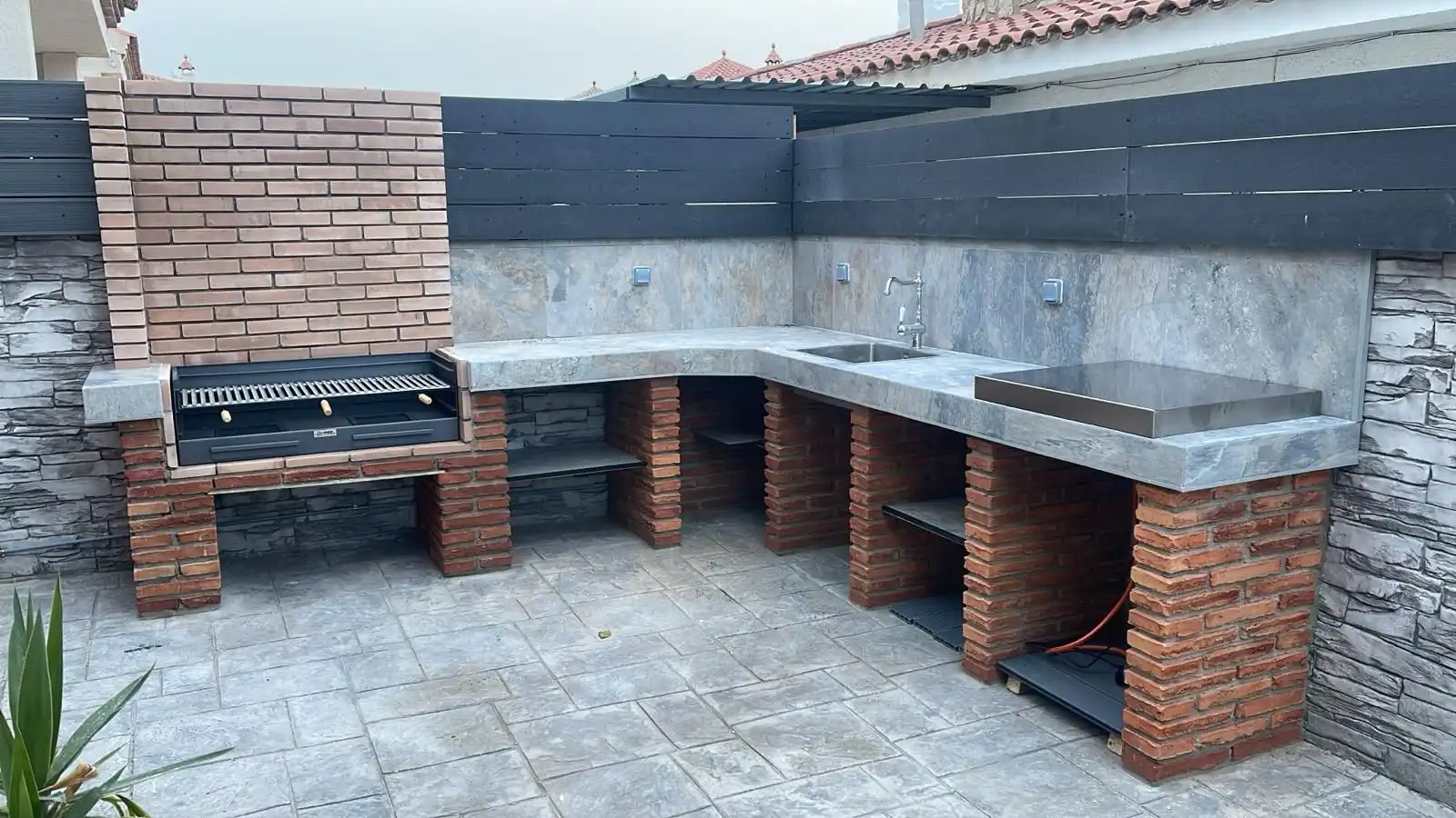Casa a schiera con terrazza in vendita a Carrer Illes Canaries, imagen 2