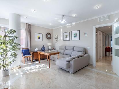 Living room of Flat for sale in  Granada Capital  with Heating and Balcony