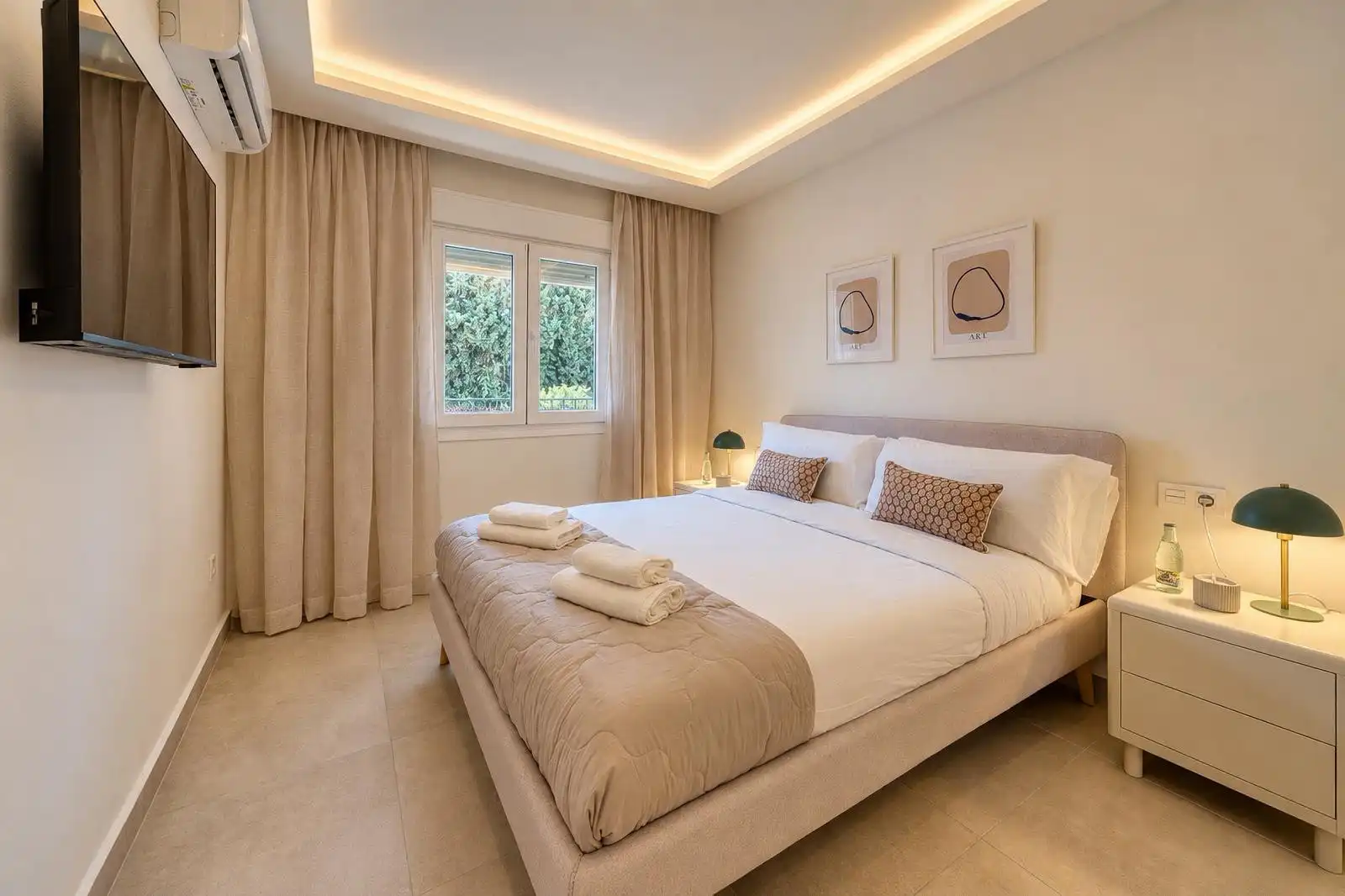 Dormitori de Apartament de lloguer en Marbella amb Aire condicionat, Terrassa i Traster