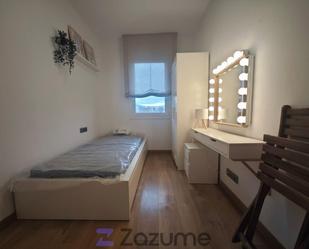 Bedroom of Flat to share in  Barcelona Capital  with Heating, Parquet flooring and Terrace