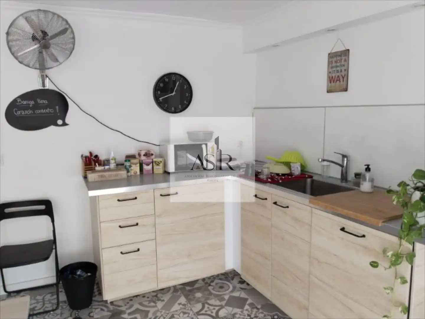 Kitchen of Office for rent in Alzira