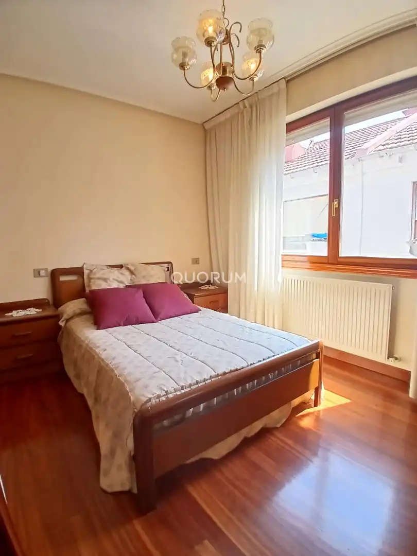 Habitación de Ático en venta en Barakaldo  con Calefacción, Terraza y Trastero
