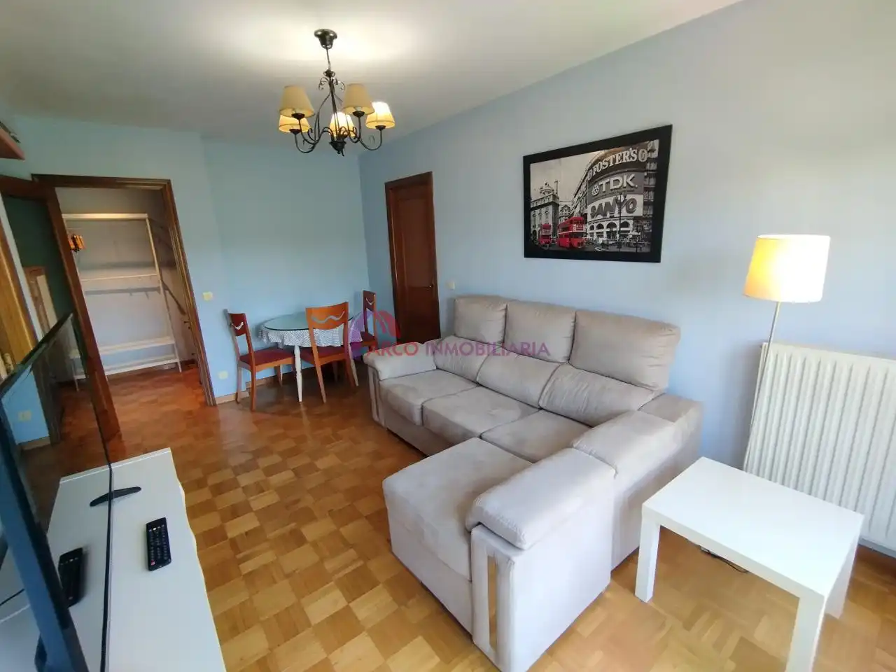 Sala d'estar de Apartament en venda en Burgos amb Calefacció i Traster