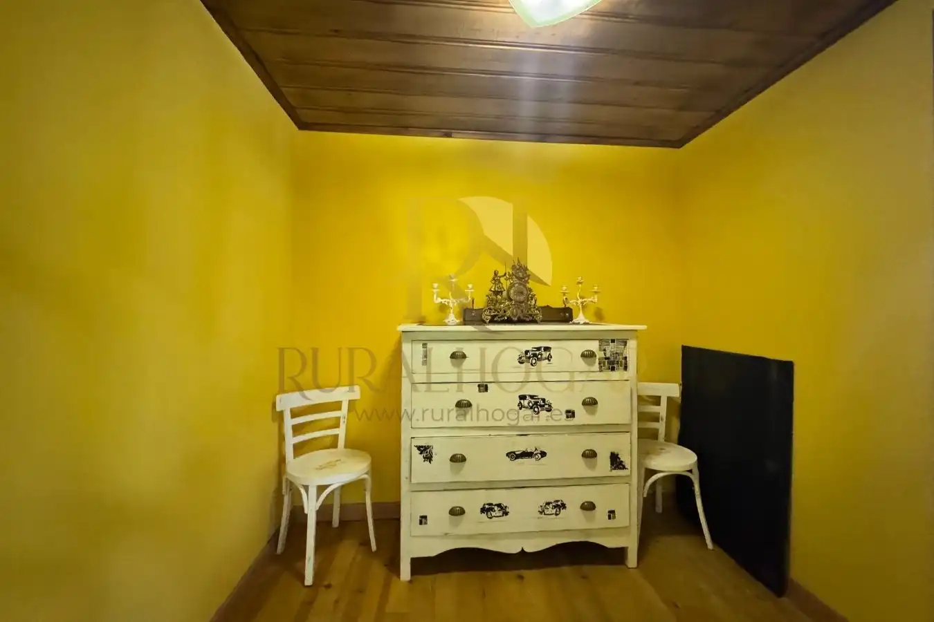 Habitación de Casa o chalet en venta en Gradefes con Calefacción, Parquet y Amueblado
