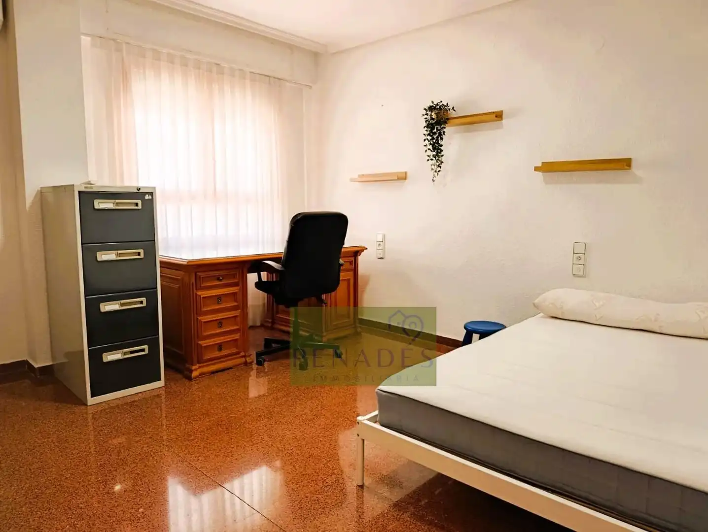 Dormitori de Pis per a compartir en Ontinyent amb Aire condicionat, Calefacció i Terrassa